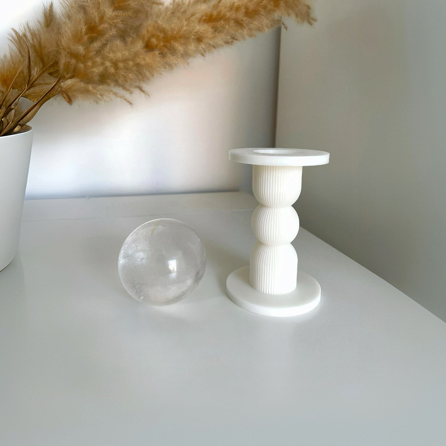 Ribbed Pillar Crystal Stand (Sphere Top)