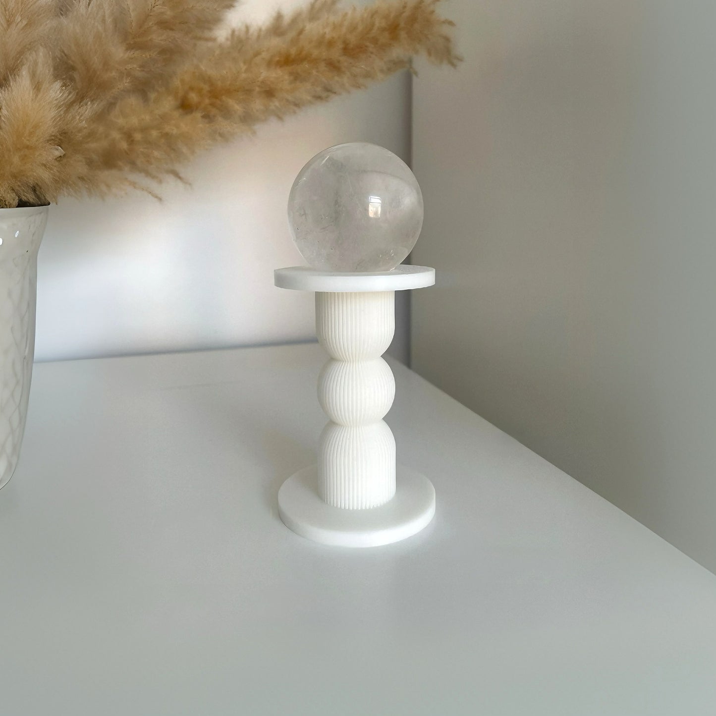 Ribbed Pillar Crystal Stand (Sphere Top)