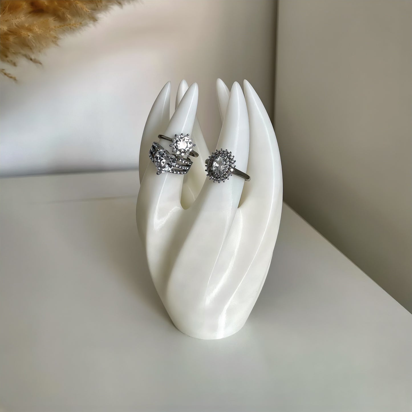 Twisted Ring Holder & Crystal Display